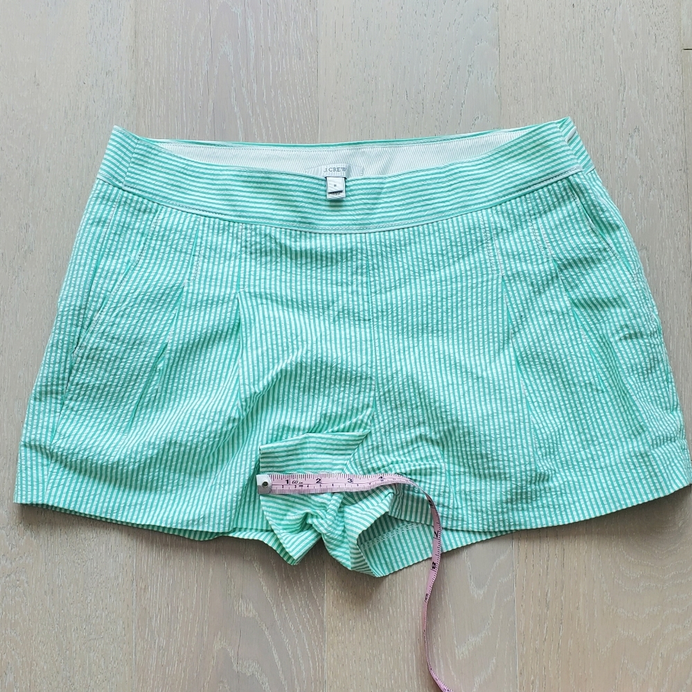 J.Crew White Mint Green Stripped Pleated Seersucker Shorts, Size 6 With pockets